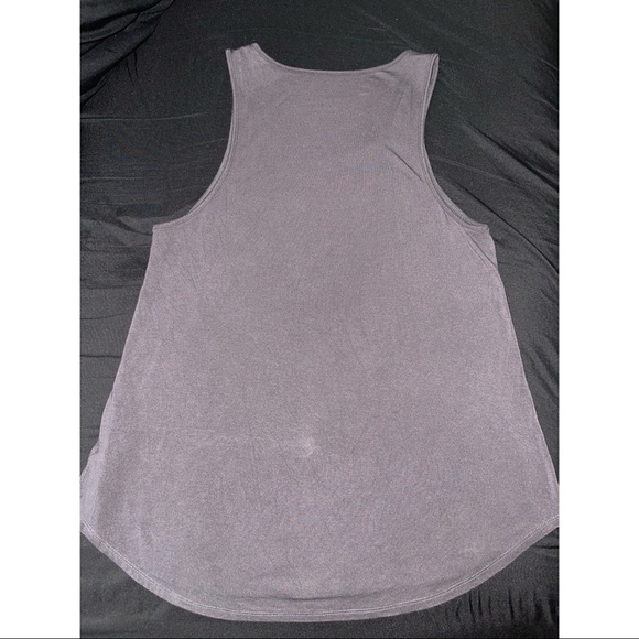 Tank tops - Picture 6 of 7